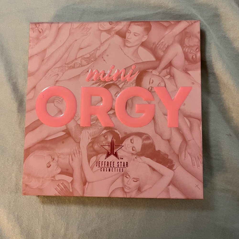 Jefree Star mini orgy palette